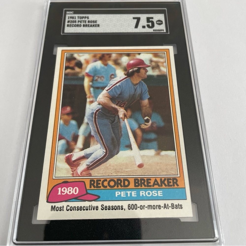 Topps Record Breaker Trading Card - Red and Blue